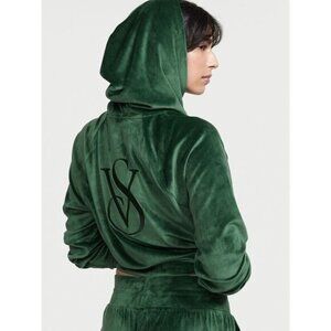 Victoria's Secret L/GHoodie VELVET green long sleeve with pockets on the sides.